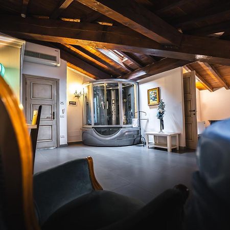 Hotel La Tavola Rotonda Cortemaggiore Eksteriør billede
