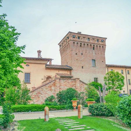 Hotel La Tavola Rotonda Cortemaggiore Eksteriør billede