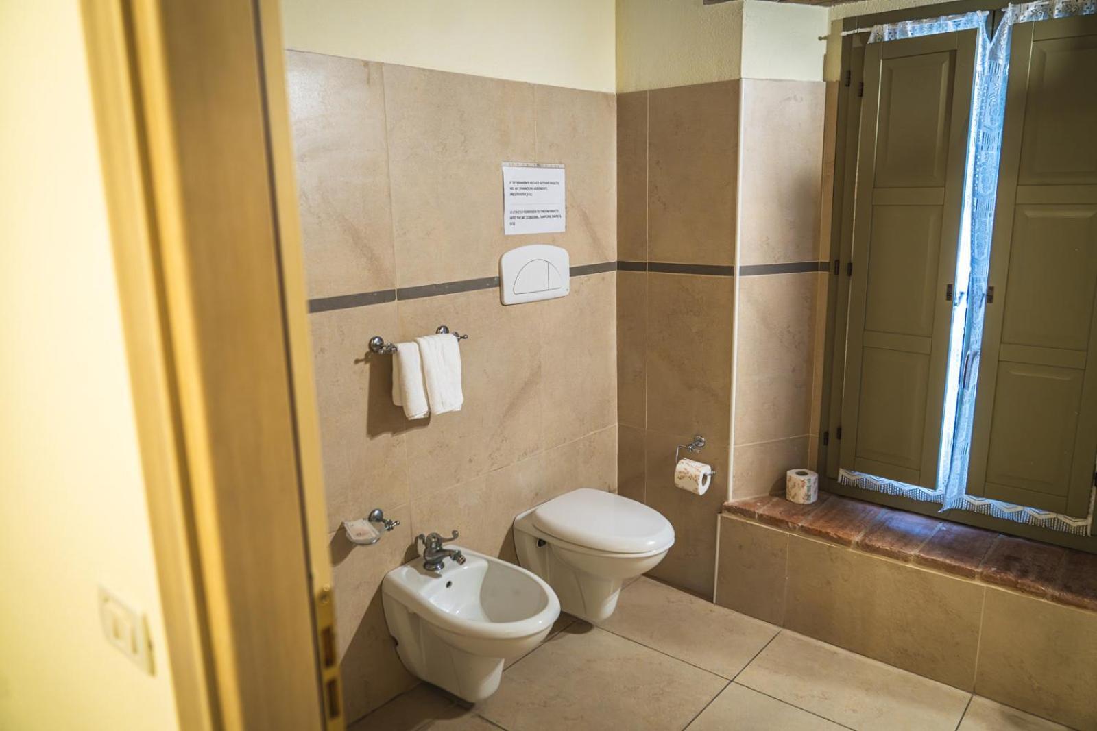 Hotel La Tavola Rotonda Cortemaggiore Værelse billede