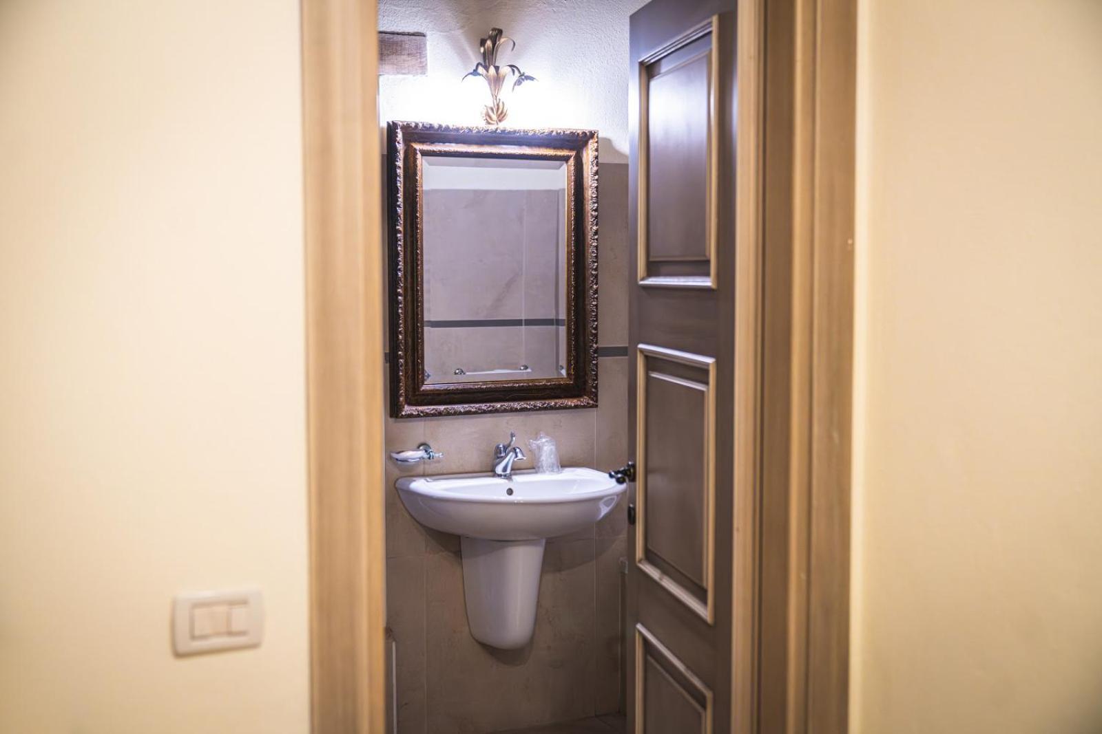 Hotel La Tavola Rotonda Cortemaggiore Værelse billede
